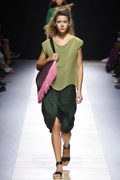 Look 20